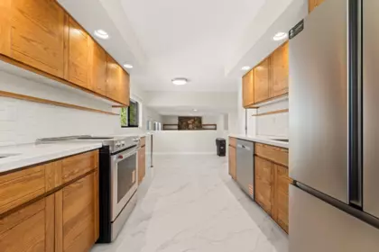 Kitchen Island Photo of 218 Mundy Street, Coquitlam, BC