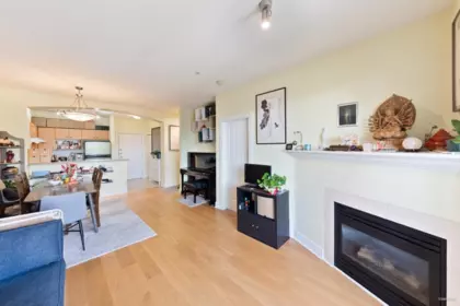 Kitchen Photo of 408 995 W 59th Avenue, Vancouver, BC