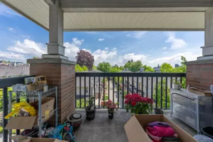 Laundry Room Photo of 408 995 W 59th Avenue, Vancouver, BC