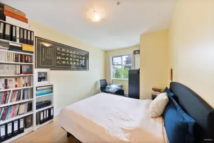 Walk-In Closet Photo of 408 995 W 59th Avenue, Vancouver, BC