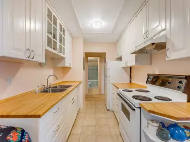 307 5340 Hastings Street, Burnaby, BC, Burnaby — Apartment/Condo for sale
