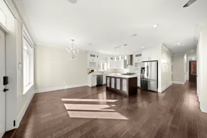 7028 Broadway, Burnaby, BC, Burnaby — Single Family Residence for sale