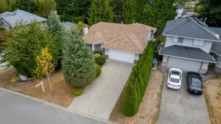 Hot Tub / Spa Photo of 2888 153a Street, Surrey, BC