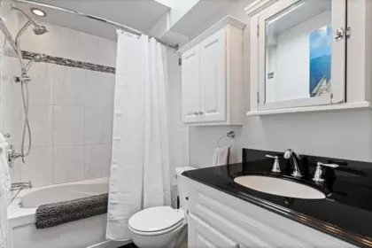 Laundry Room Photo of 409 Sherbrooke Street, New Westminster, BC