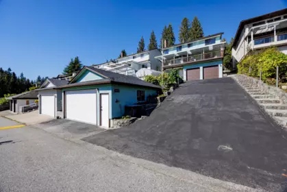 Hot Tub / Spa Photo of 557 Tempe Crescent, North Vancouver, BC