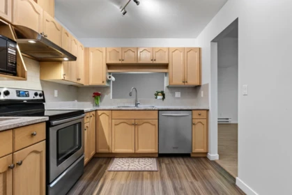 Kitchen Island Photo of 307 19241 Ford Road, Pitt Meadows, BC