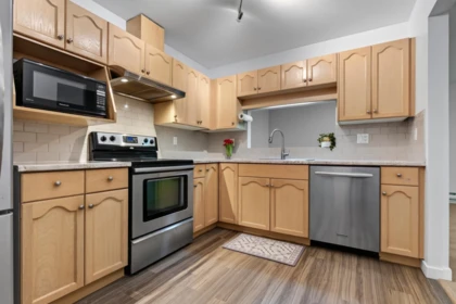 Kitchen Photo of 307 19241 Ford Road, Pitt Meadows, BC