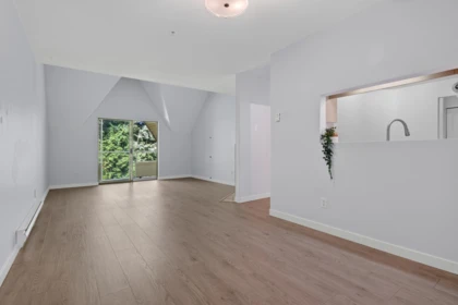 Mudroom Photo of 307 19241 Ford Road, Pitt Meadows, BC