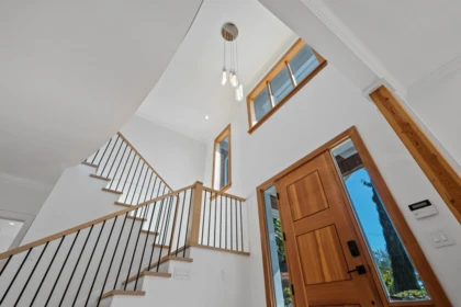 Entry Foyer Photo of 4812 Skyline Drive, North Vancouver, BC