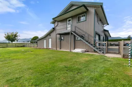 Swimming Pool Photo of 10195 Gillanders Road, Chilliwack, BC
