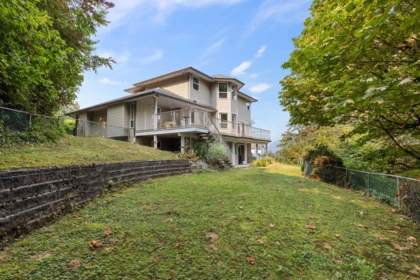 Swimming Pool Photo of 8630 Sunburst Place, Chilliwack, BC