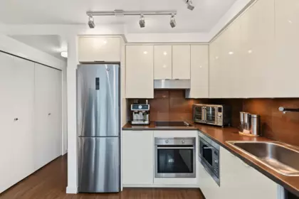 Kitchen Photo of 315 161 W Georgia Street, Vancouver, BC