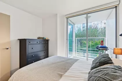 Powder Room Photo of 315 161 W Georgia Street, Vancouver, BC