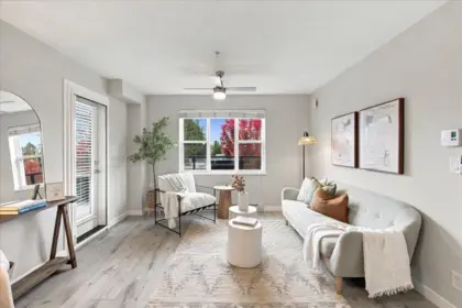 206 7908 15th Avenue, Burnaby, BC, Burnaby — Apartment/Condo for sale