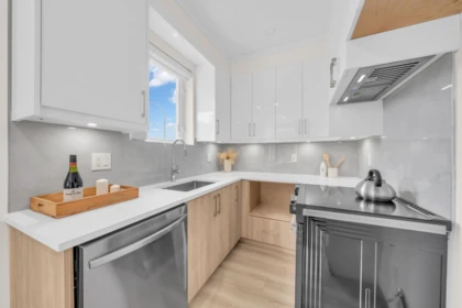 Breakfast Nook Photo of 1 3581 Haida Drive, Vancouver, BC