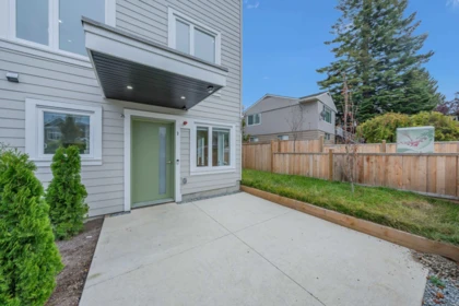 Front Yard Photo of 1 3581 Haida Drive, Vancouver, BC