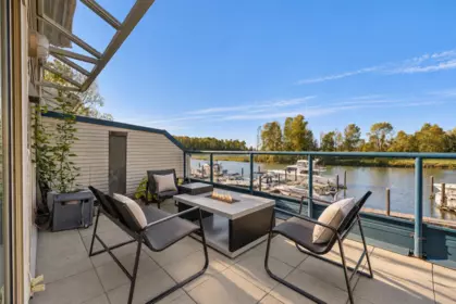 202 4743 W River Road, Ladner, BC, Ladner — Apartment/Condo for sale