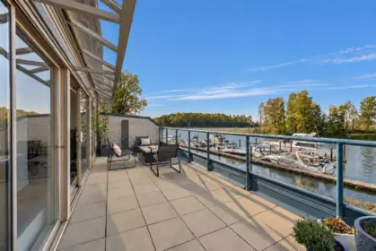 202 4743 W River Road, Ladner, BC, Ladner — Apartment/Condo for sale