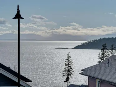 6014 Cowrie Street, Sechelt, BC, Sechelt — Single Family Residence for sale