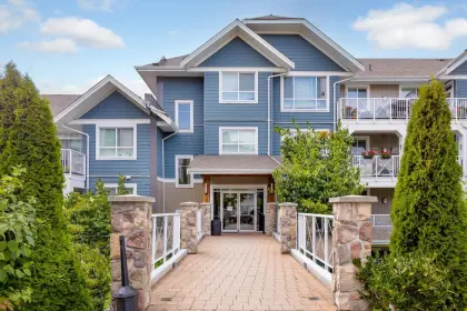 214 16380 64 Avenue, Surrey, BC, Surrey — Apartment/Condo for sale
