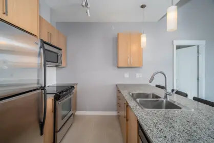 415 2943 Nelson Place, Abbotsford, BC, Abbotsford — Apartment/Condo for sale