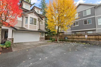 8 9280 Broadway Street, Chilliwack, BC, Chilliwack — Townhouse for sale