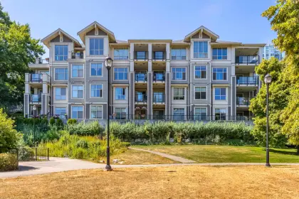 404 240 Francis Way, New Westminster, BC, New westminster — Apartment/Condo for sale