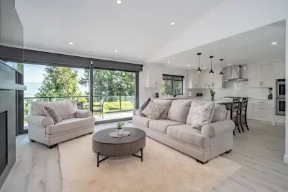 2226 Mountain Drive, Abbotsford, BC, Abbotsford — Single Family Residence for sale