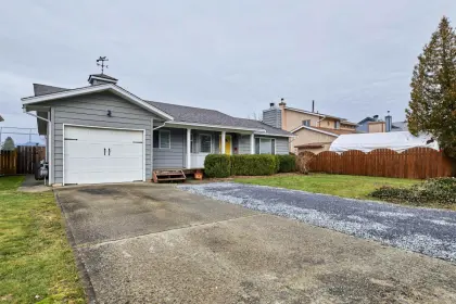 22111 Isaac Crescent, Maple Ridge, BC, Maple ridge — Single Family Residence for sale