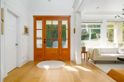 4142 Mt Seymour Parkway, North Vancouver, BC, North vancouver — Single Family Residence for sale