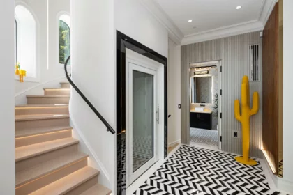 Entry Foyer Photo of 6615 Balsam Street, Vancouver, BC