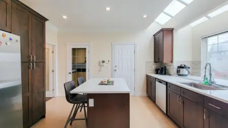 6627 Strathmore Avenue, Burnaby, BC, Burnaby — Single Family Residence for sale