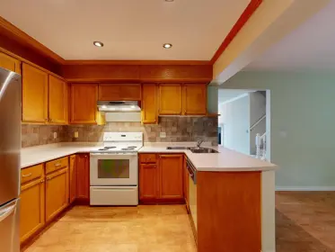 8873 Larkfield Drive, Burnaby, BC, Burnaby — Townhouse for sale