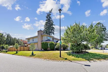 16546 N Glenwood Crescent, Surrey, BC, Surrey — Single Family Residence for sale