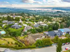 1318 Crestwell Road, West Vancouver, BC