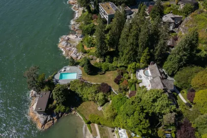5240 Marine Drive, West Vancouver, BC