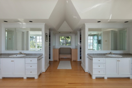 Guest Bathroom Photo of 5240 Marine Drive, West Vancouver, BC