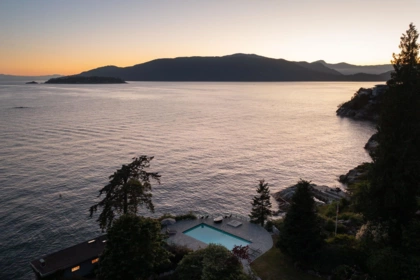 Hot Tub / Spa Photo of 5240 Marine Drive, West Vancouver, BC
