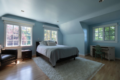 Laundry Room Photo of 5240 Marine Drive, West Vancouver, BC