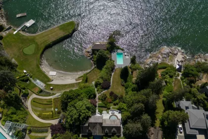 5240 Marine Drive, West Vancouver, BC