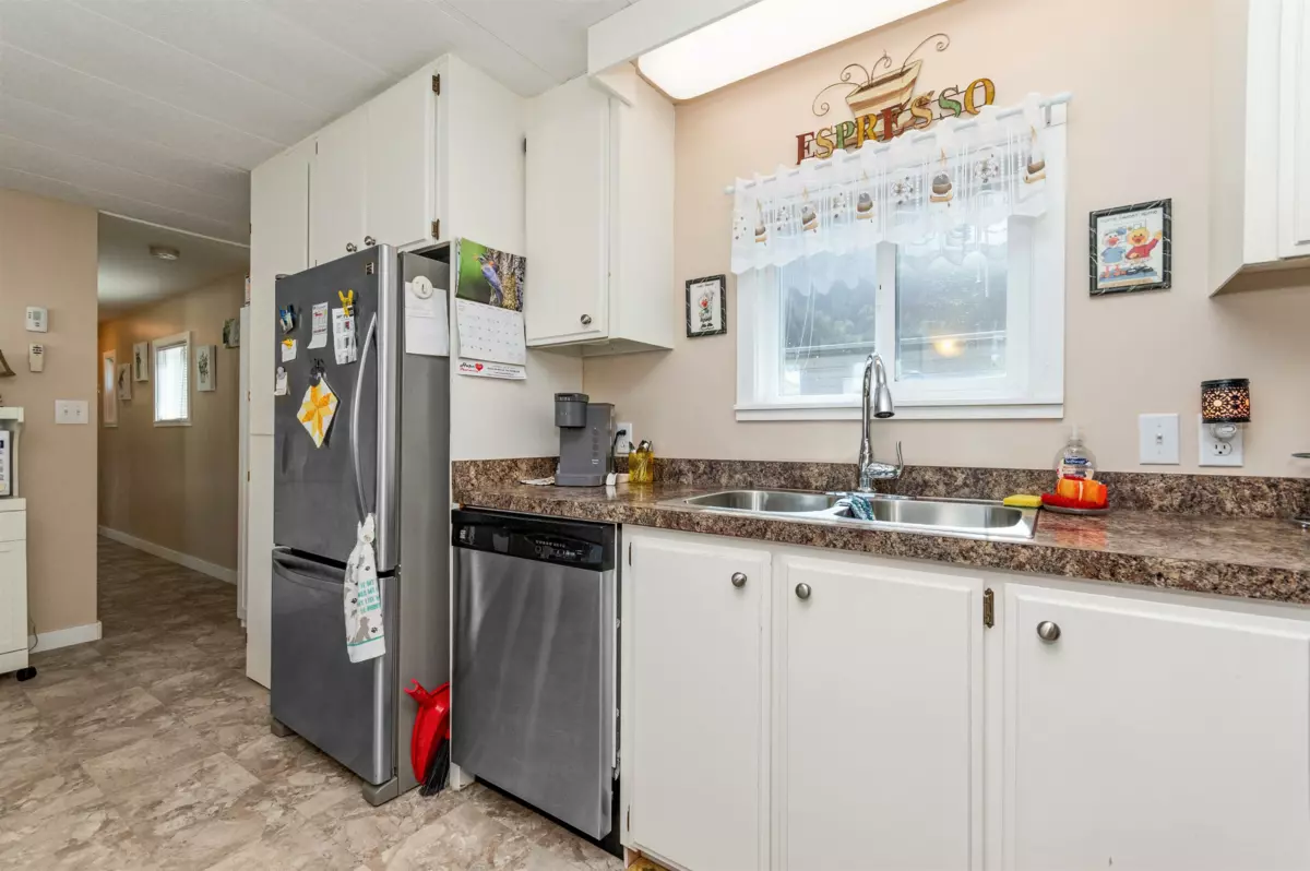 Bedroom 2 Photo of 18 62780 Flood Hope Road, Hope, BC