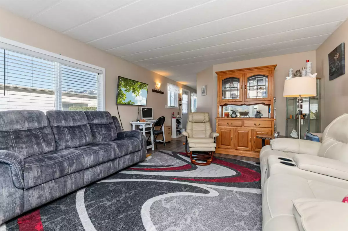Dining Area Photo of 18 62780 Flood Hope Road, Hope, BC