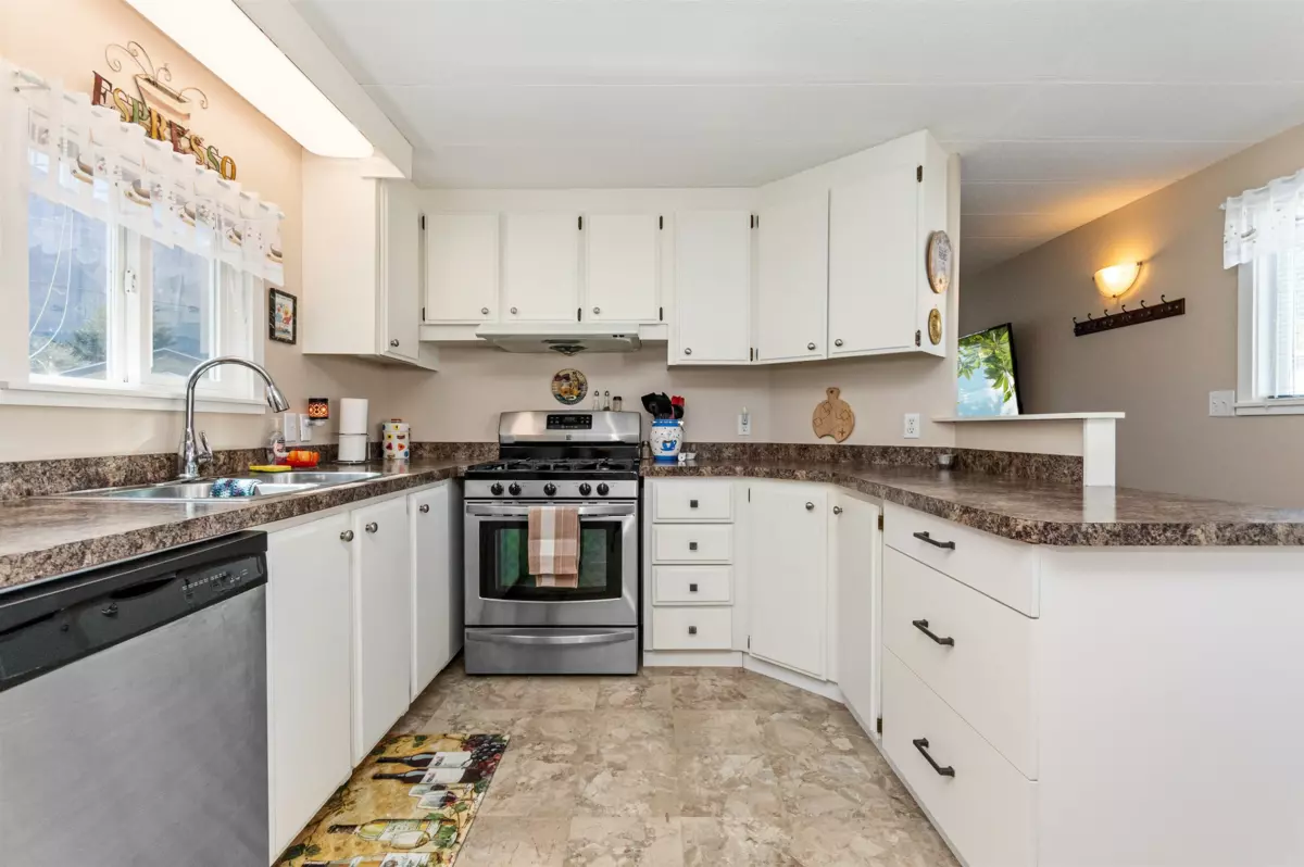 Primary Bathroom Photo of 18 62780 Flood Hope Road, Hope, BC