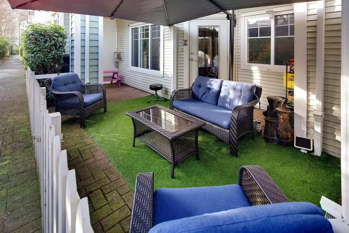 Basement Recreation Room Photo of 8 123 Seventh Street, New Westminster, BC