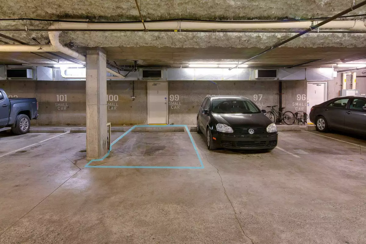 Laundry Room Photo of 8 123 Seventh Street, New Westminster, BC