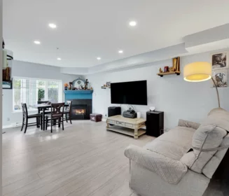 8 123 Seventh Street, New Westminster, BC, New Westminster — 2 bed townhouse for sale