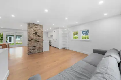 532 E 18th Street, North Vancouver, BC, North vancouver — Single Family Residence for sale