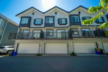 35 15489 99a Avenue, Surrey, BC, Surrey — Townhouse for sale