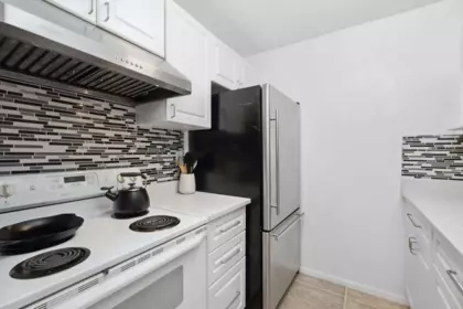 102 830 E 7th Avenue, Vancouver, BC, Vancouver — Apartment/Condo for sale