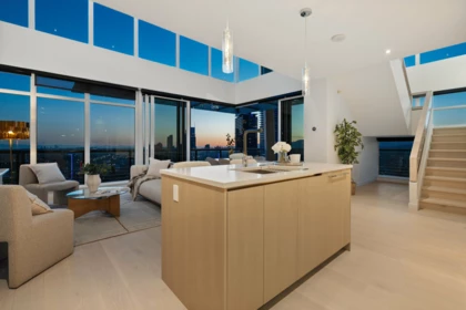 Breakfast Nook Photo of 4402 4720 Lougheed Highway, Burnaby, BC